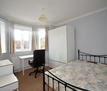 5 bedroom detached house to rent - Photo 4