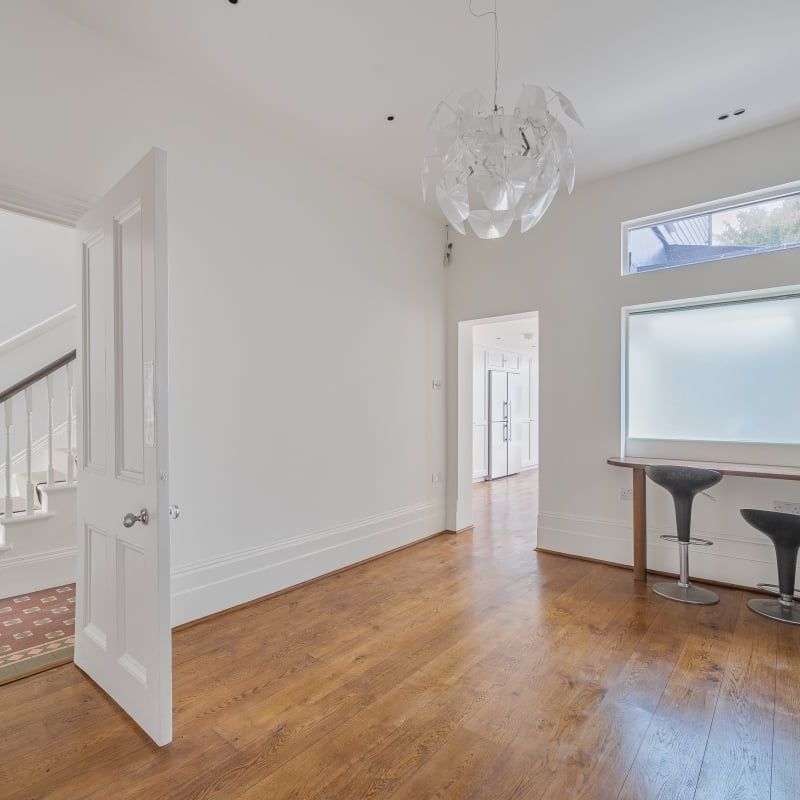 5 bedroom flat to rent - Photo 1