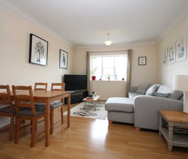 2 bed Flat for rent - Photo 2