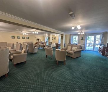 2 bedroom retirement property to rent - Photo 3