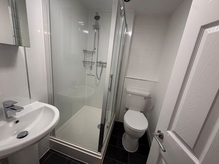 3 bedroom terraced house to rent - Photo 4