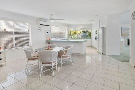 2 Smugglers Place, Runaway Bay QLD 4216 - House For Rent | Domain - Photo 3