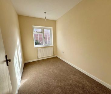 3 bedroom terraced house to rent - Photo 4