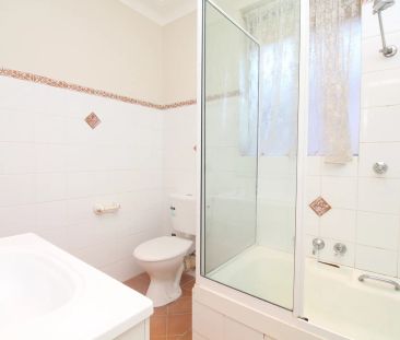 Stunning, Spacious & Well Laid Out Apartment For Lease - Photo 6