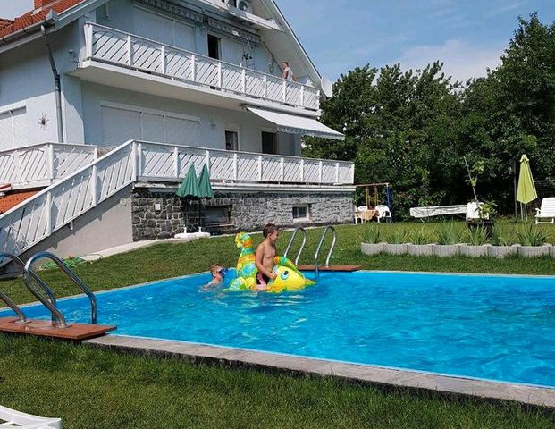 Altersruhesitz Ungarn 100 mtr. zum Balaton Erdgeschosswohnung - Foto 1