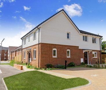 3 bedroom semi-detached house to rent - Photo 2