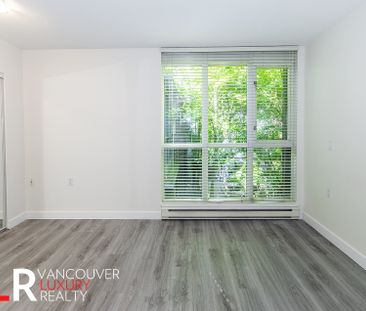 Townhouse in Downtown Vancouver, BC - Photo 3