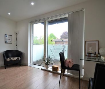 Studio to rent - Photo 2