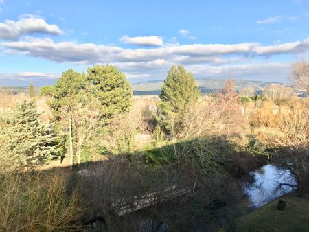 L ISLE SUR LA SORGUE - En résidence Sécurisée, Appartement T1 de 23,75 m² avec une terrasse et parking, - Photo 3