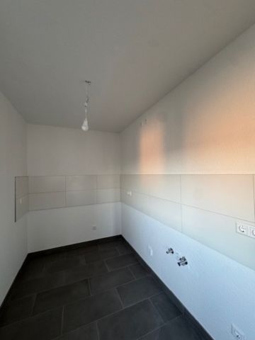 Zur Waldkampfbahn 32, 42327 Wuppertal - Photo 3