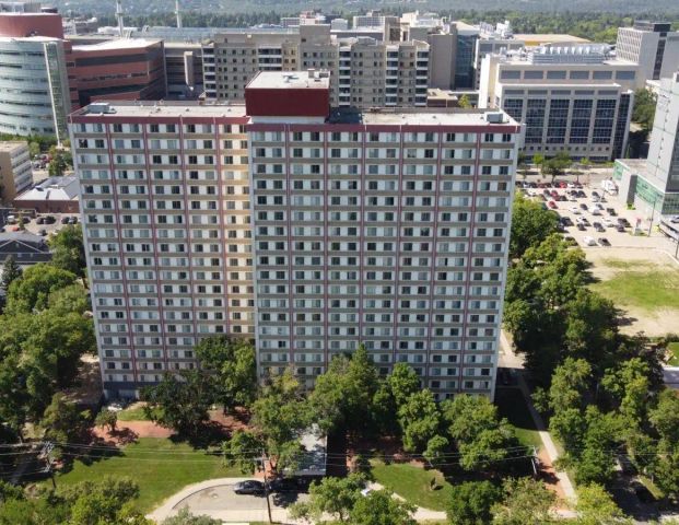 8510 111 ST NW — Bachelor - Photo 1