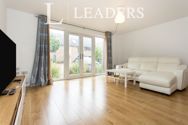 3 bedroom town house to rent Burlton Road, CB3 - Photo 1