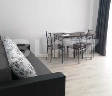 Apartament de lux semidecomandat cu 2 camere, loc de parcare, balcon, in bloc nou - Photo 1