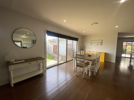 6 Bagarin Avenue, Tomakin NSW - Photo 5