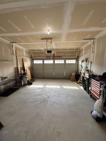 For Lease - 41 Golf Links Drive, Loyalist, Ontario - Photo 5