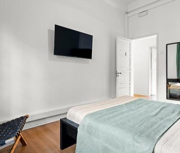 Avenida de Sidónio Pais, Lisbon, Lisbon 1050-215 - Photo 3