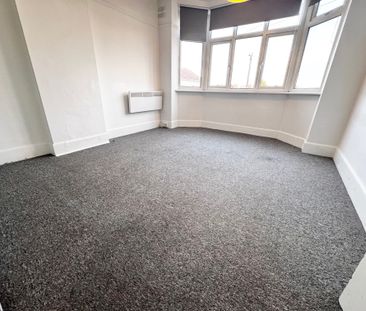 Kimberley Road, Bournemouth - Photo 1