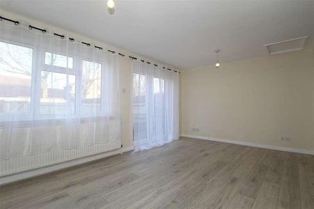 Downfield Road, Cheshunt, EN8 - Photo 3