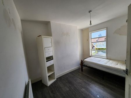 3 Bed Semi-Detached House, Lynton Road, CR0 - Photo 4