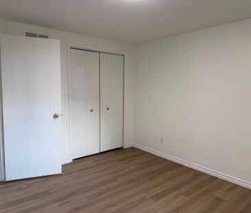 For Lease - 212 Country Club Drive, Guelph, Ontario - Photo 1