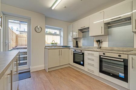 Mixed use to rent - Photo 3