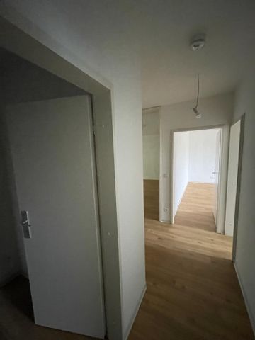 Großzügige 3-Zimmer-Wohnung in Darmstadt-Eberstadt ! - Foto 4