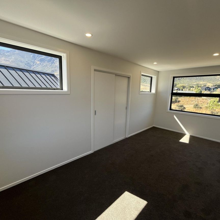 Stunning and contemporary home in Hanley's Farm - Photo 1