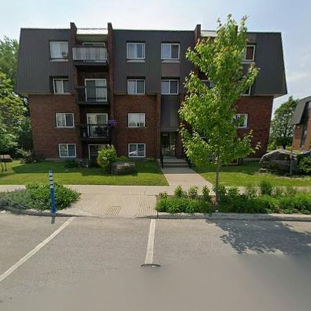 !|! LOGEMENT 4 1/2 À LOUER 1 475$ !!! LIBRE LE 1ER JANVIER 2026 - Photo 3