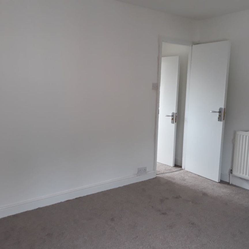 4 Bed Detached House, Corby Road, NG3 - Photo 1