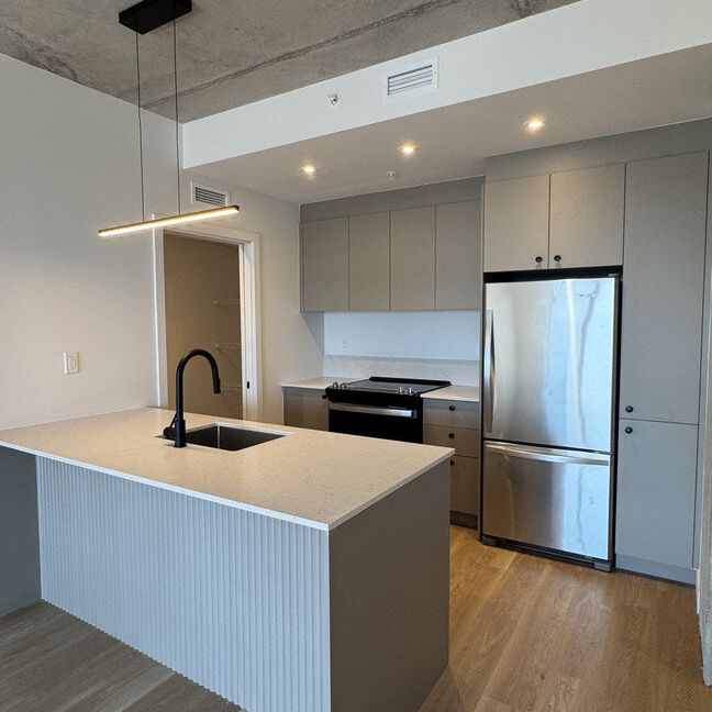 2 chambres - 200 Avenue Dorval, Dorval - Photo 1
