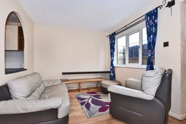 1 bedroom end of terrace house to rent - Photo 1