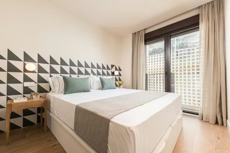 Calle de la Farmacia, Madrid, Community of Madrid 28004 - Photo 4