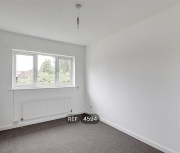 3 bedroom detached house to rent - Photo 3