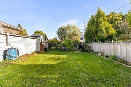 For Lease - 453 Brookside Drive Unit# Upper, Oakville, Ontario - Photo 2