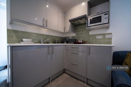 1 bedroom flat to rent - Photo 5