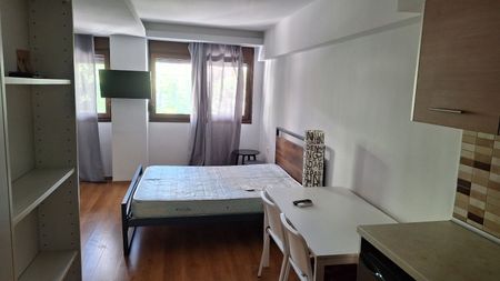 Studio/Γκαρσονιέρα για ενοικίαση Πλατεία Δημοκρατίας (Αμπελόκηποι) - Photo 3