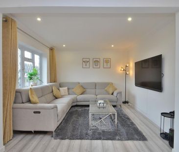 3 bedroom semi-detached house to rent - Photo 2