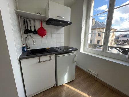 Location Appartement 1 pièce 22m² - Photo 5