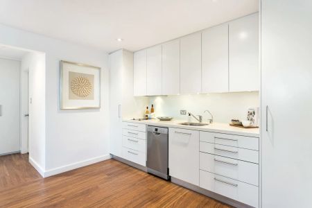 2/1 Addison Road, Manly. - Photo 4