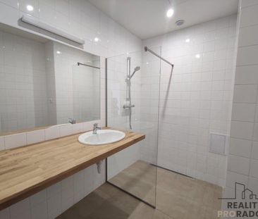 Pronájem bytu 3+1 120 m2 - Fotografie 2