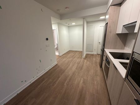 For Lease - 1007 The Queensway Avenue Unit# 429, Toronto, Ontario - Photo 4