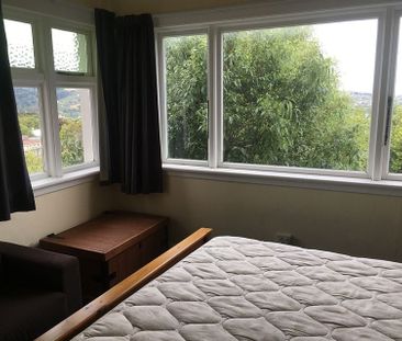 One bedroom self-contained flat with amazing views - Photo 1