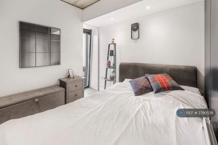 2 bedroom penthouse to rent - Photo 3