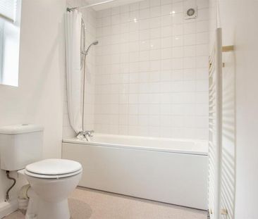 2 bedroom end of terrace house to rent - Photo 6