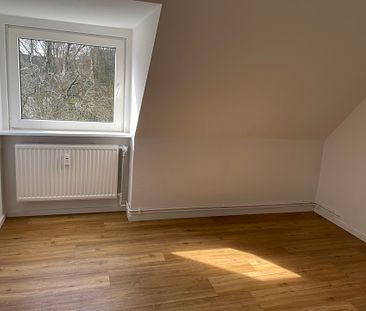 ~~Kleine Dachgeschoss 2 Zimmerwohnung in Bünde Mitte !~~ - Photo 1
