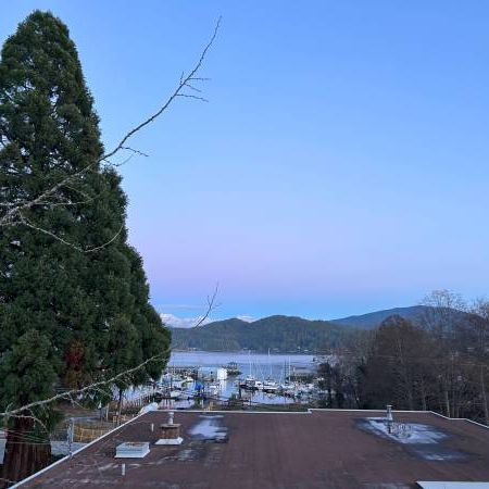 Bright, Modern One-Bedroom in Lower Gibsons - Photo 1