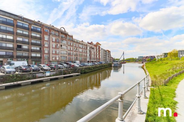 Instapklare bemeubelde Loft studio te huur nabij de Leie in Kortrijk! - Photo 1