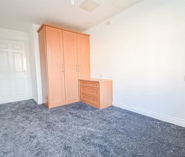 Princes Gate, Horbury - Photo 4