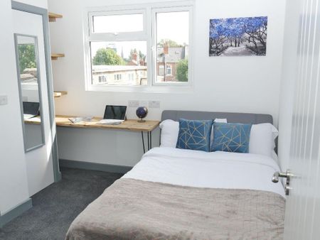 5 bedroom terraced house to rent - Photo 2