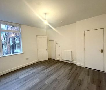 Bedford Street - Photo 1